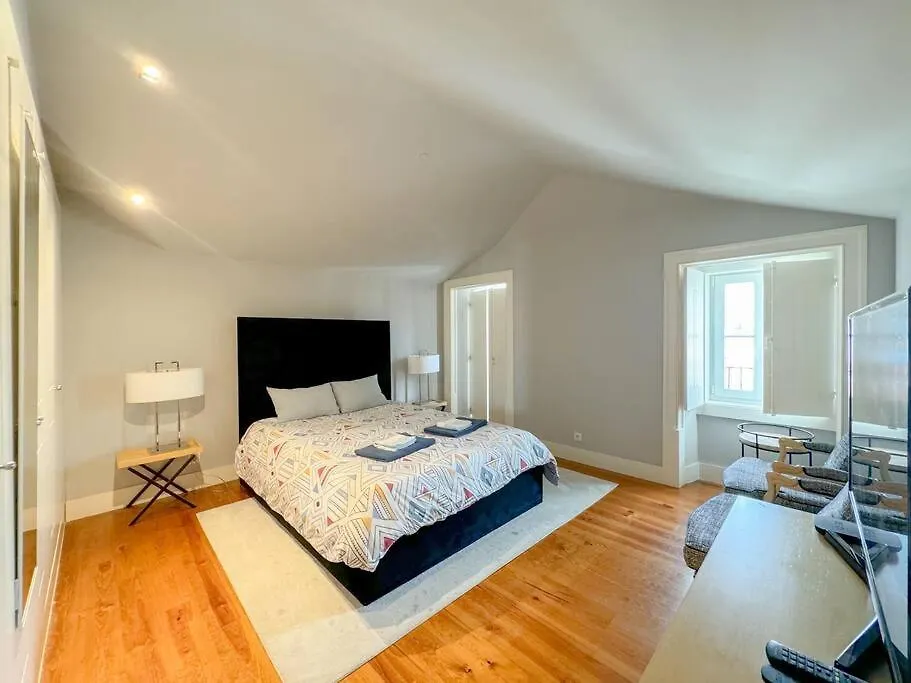 Luxury Holiday Apartment Лиссабон